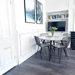 Aquila House