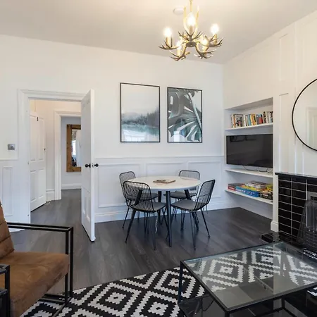 Aquila House Apartment *