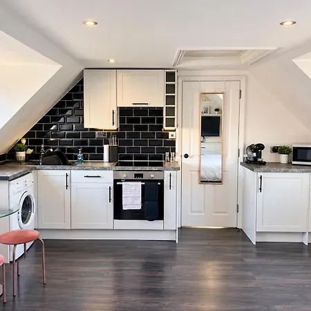 Central&trendy - Aquila House Appartement