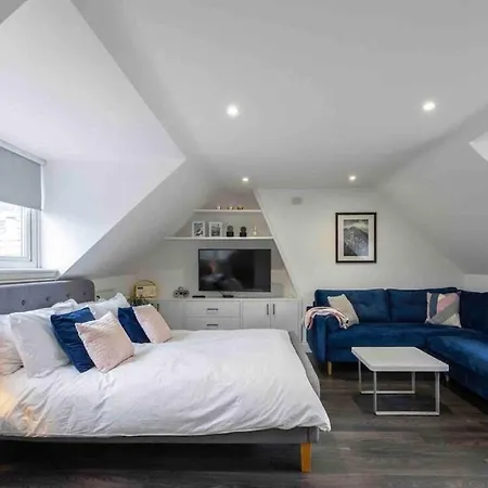 Apartment Aquila House Saint Helier