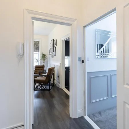 Aquila House Apartment Saint Helier